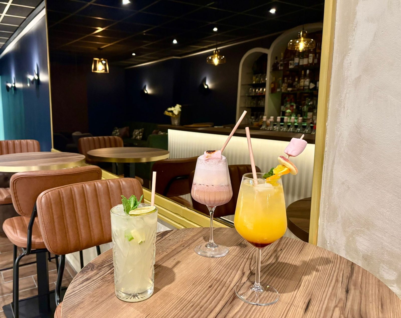 Cocktails servis dans le lounge